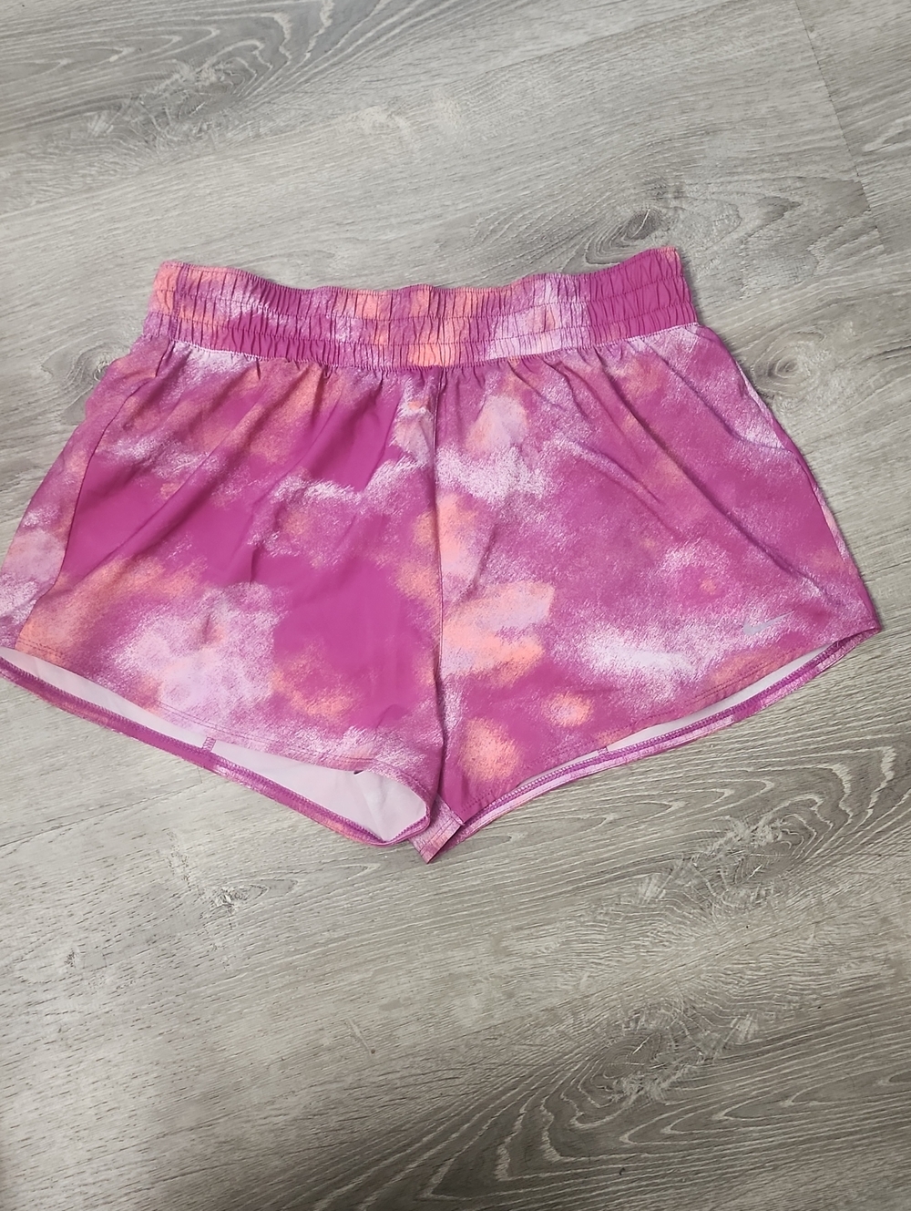 Nike Dri-Fit Women's Loose Fit Tie-Dye Training Shorts Size L & XL New With Tags